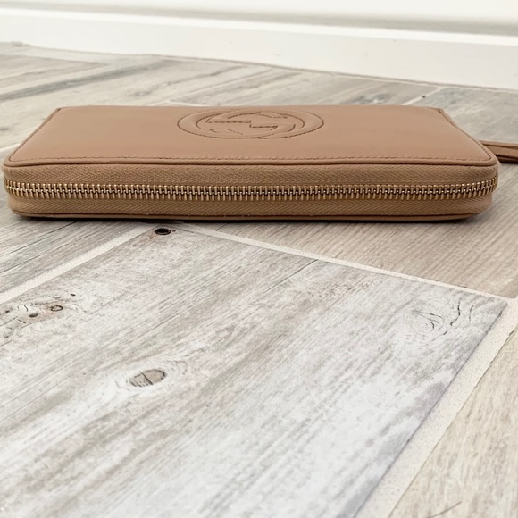 Gucci Tan Soho Organizer Wallet - Picture 6 of 11
